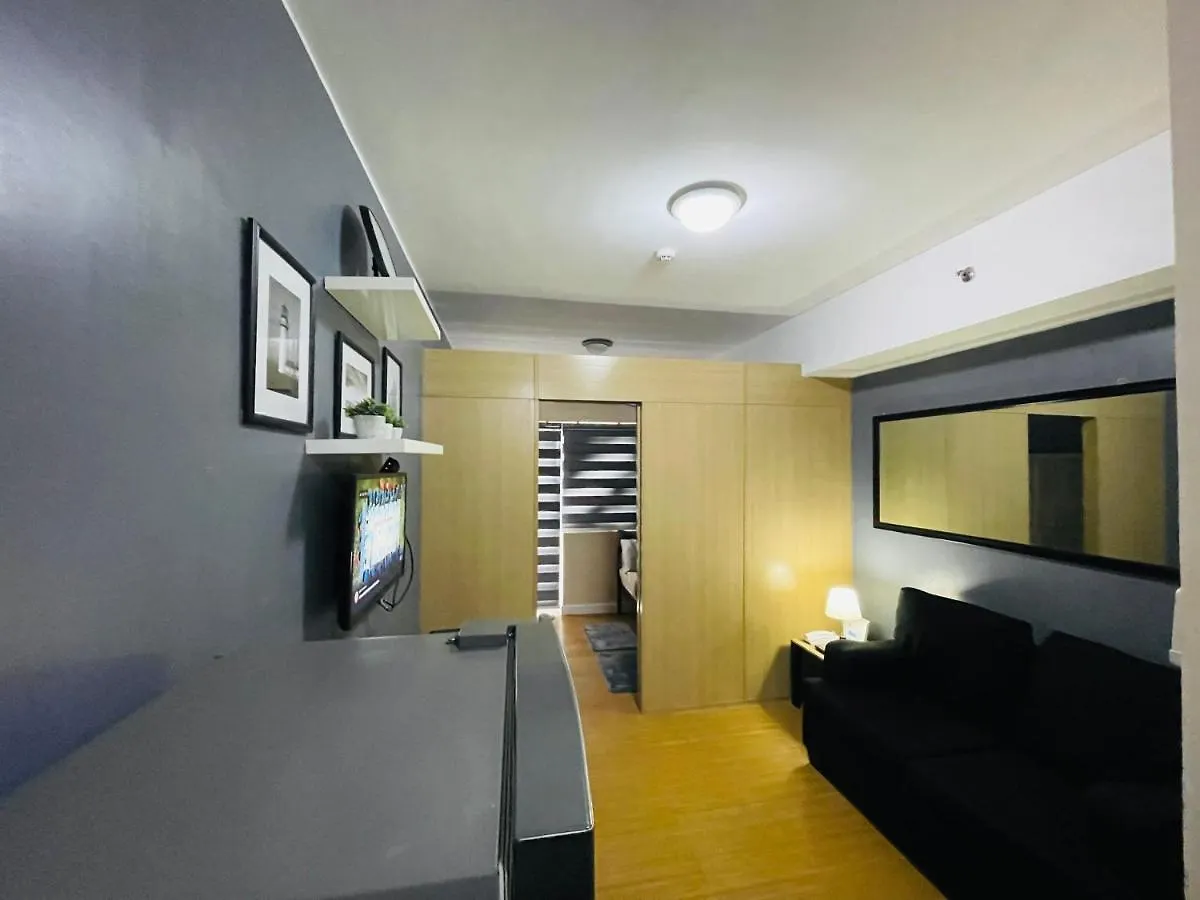Taguig 1 Bedroom With Balcony Netflix Near Bgc Mc Kinley Hotel apartamentowy