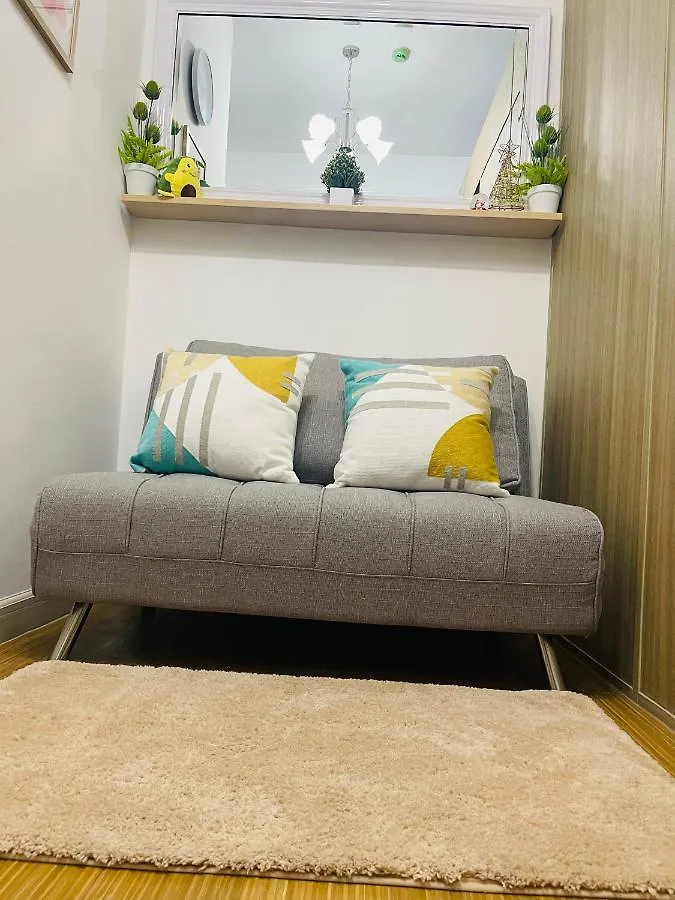 Taguig 1 Bedroom With Balcony Netflix Near Bgc Mc Kinley Hotel apartamentowy