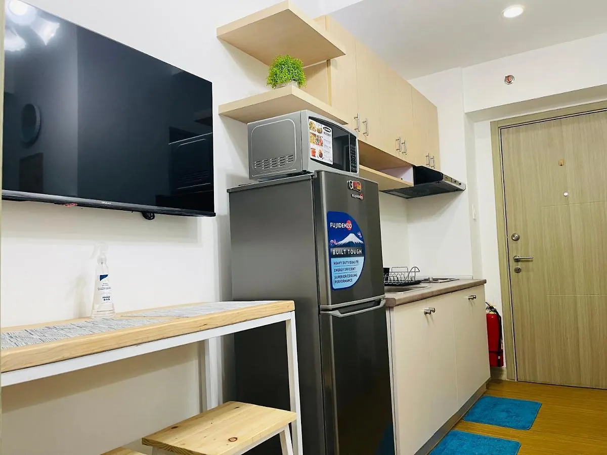 Taguig 1 Bedroom With Balcony Netflix Near Bgc Mc Kinley