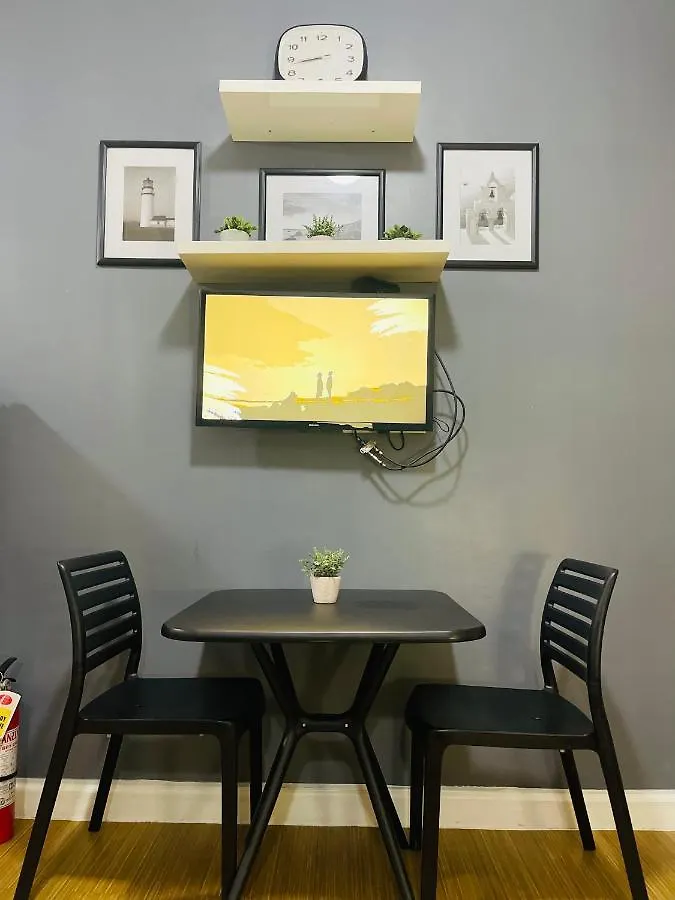 Aparthotel Taguig 1 Bedroom With Balcony Netflix Near Bgc Mc Kinley