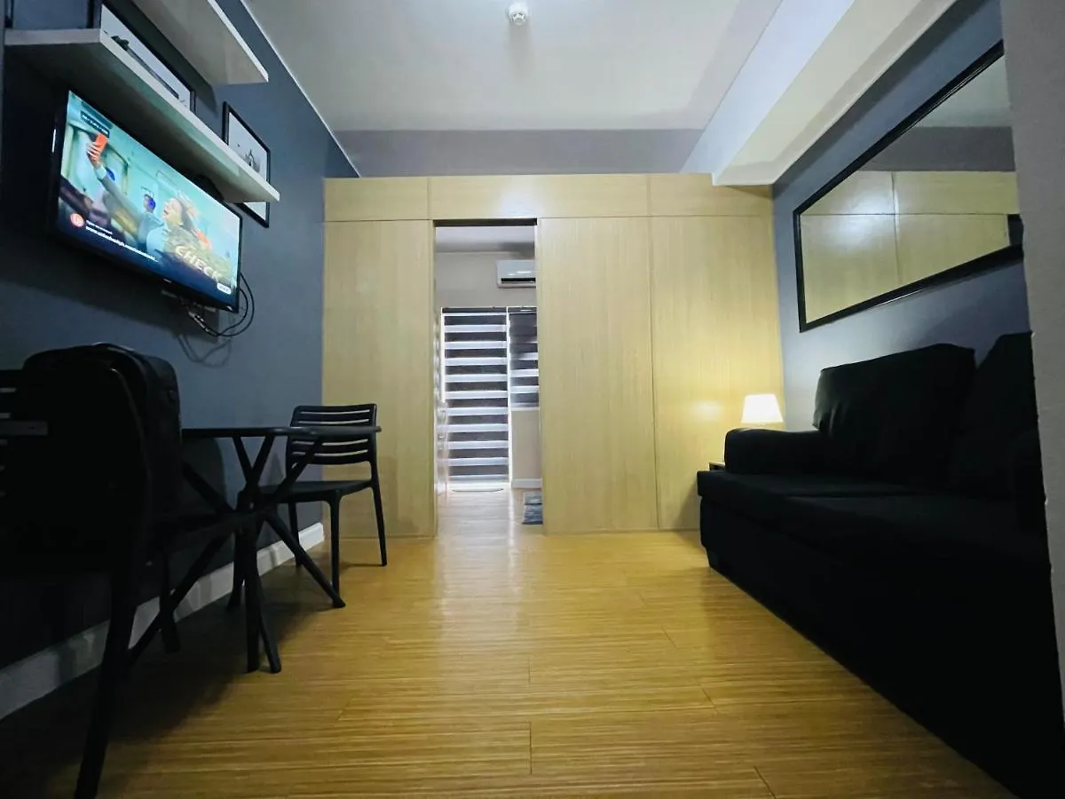 Taguig 1 Bedroom With Balcony Netflix Near Bgc Mc Kinley Aparthotel
