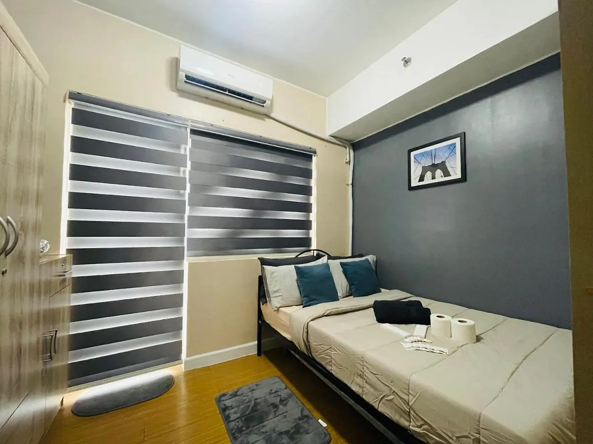 Taguig 1 Bedroom With Balcony Netflix Near Bgc Mc Kinley Aparthotel