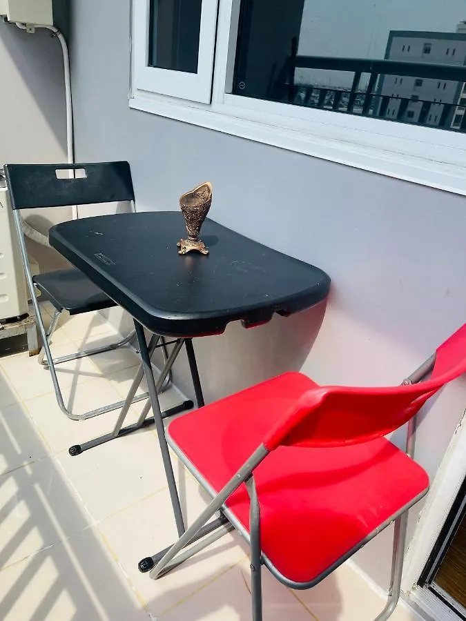 Taguig 1 Bedroom With Balcony Netflix Near Bgc Mc Kinley 0*,