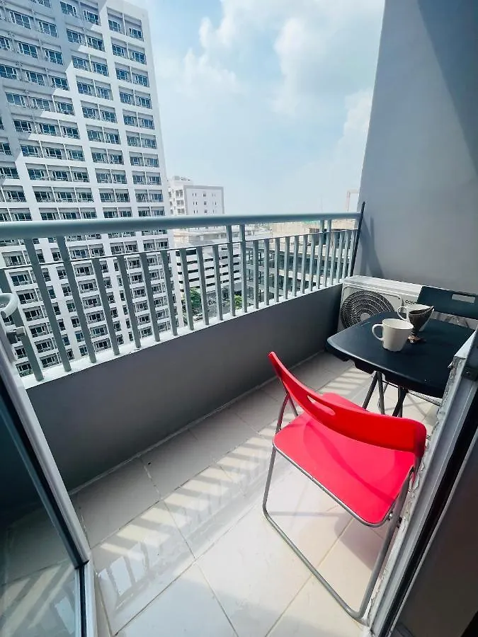 Taguig 1 Bedroom With Balcony Netflix Near Bgc Mc Kinley 0*,  Philippines