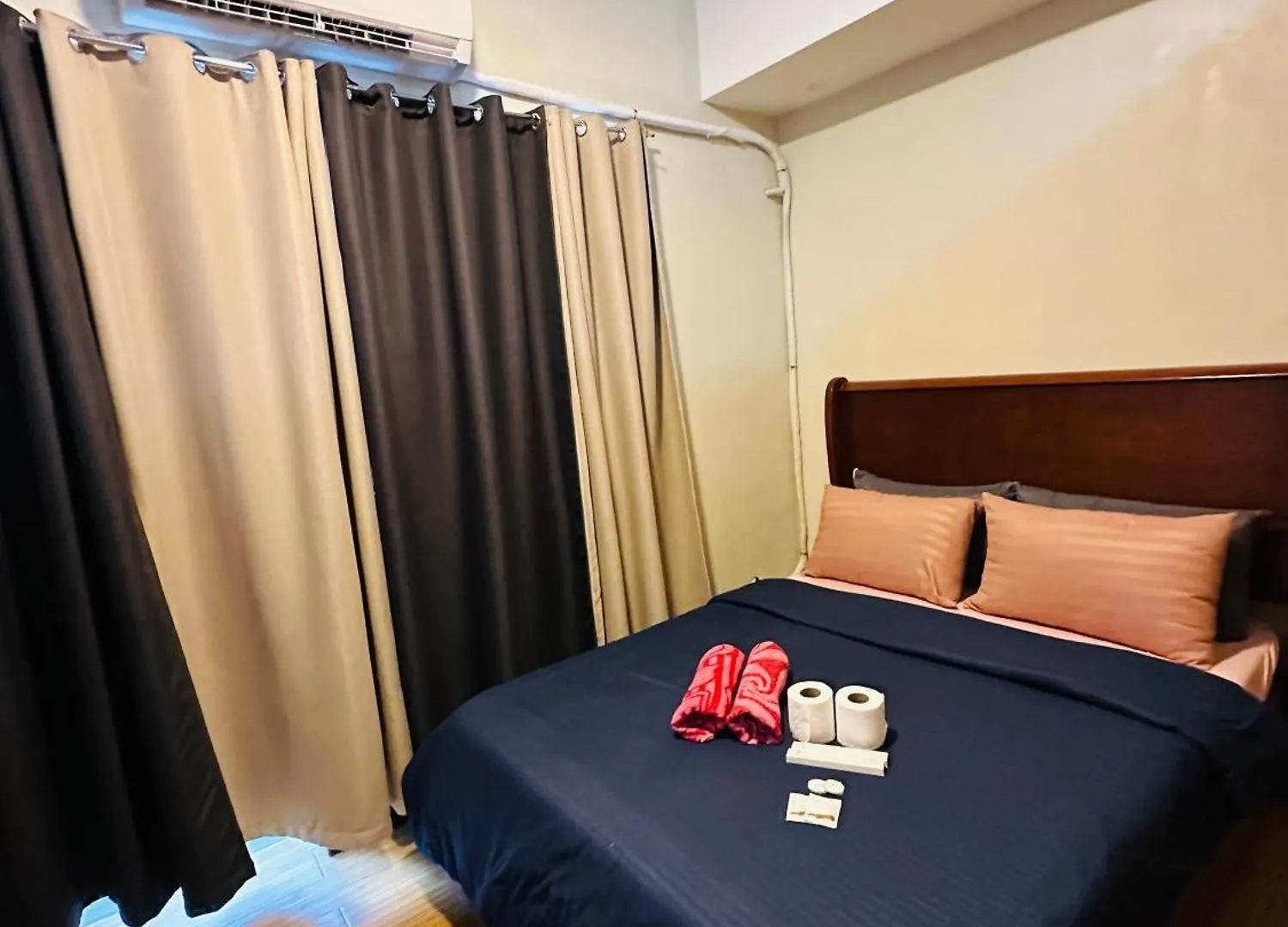 Aparthotel Taguig 1 Bedroom With Balcony Netflix Near Bgc Mc Kinley Philippines