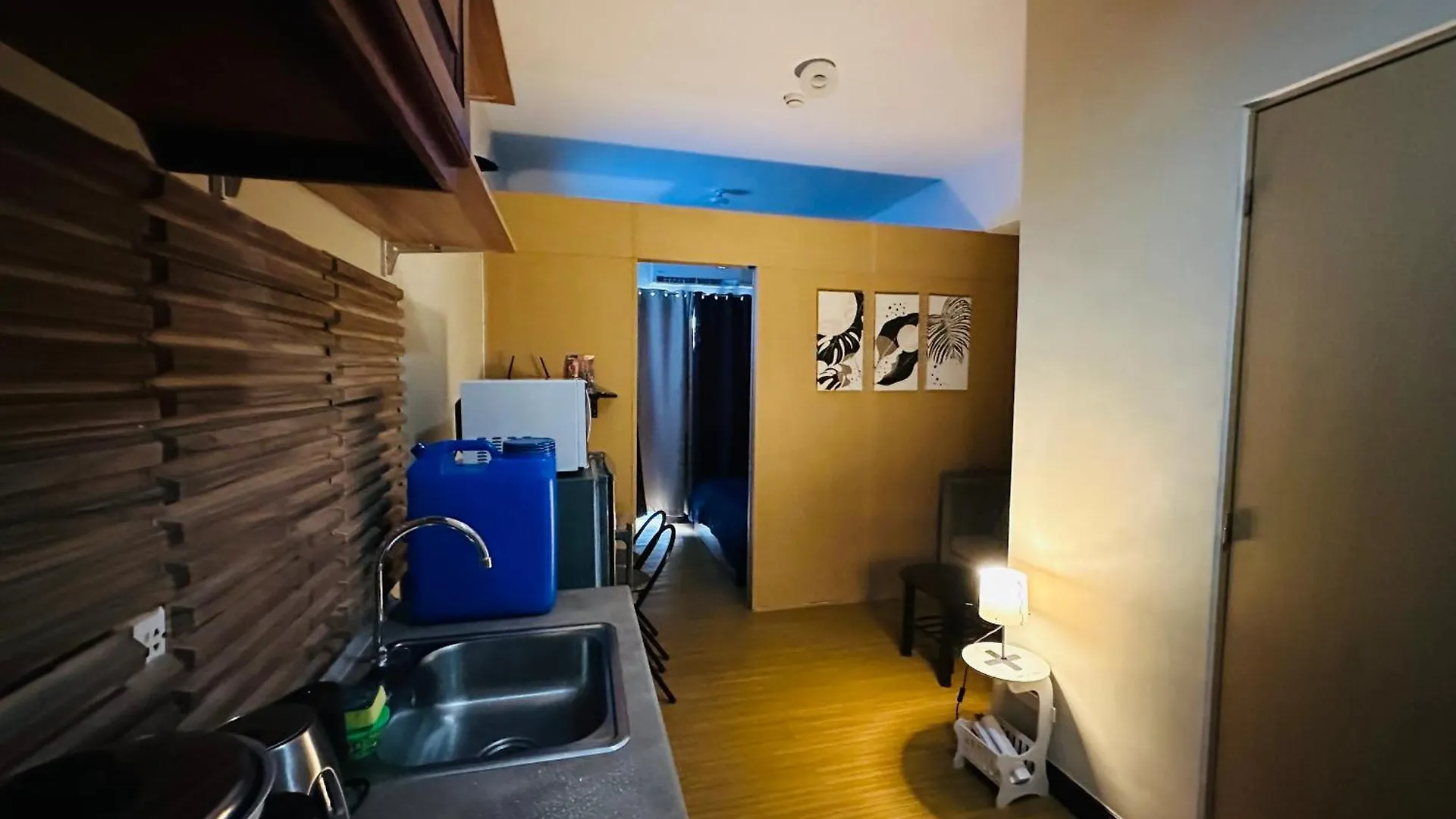 Taguig 1 Bedroom With Balcony Netflix Near Bgc Mc Kinley 0*,  Philippines
