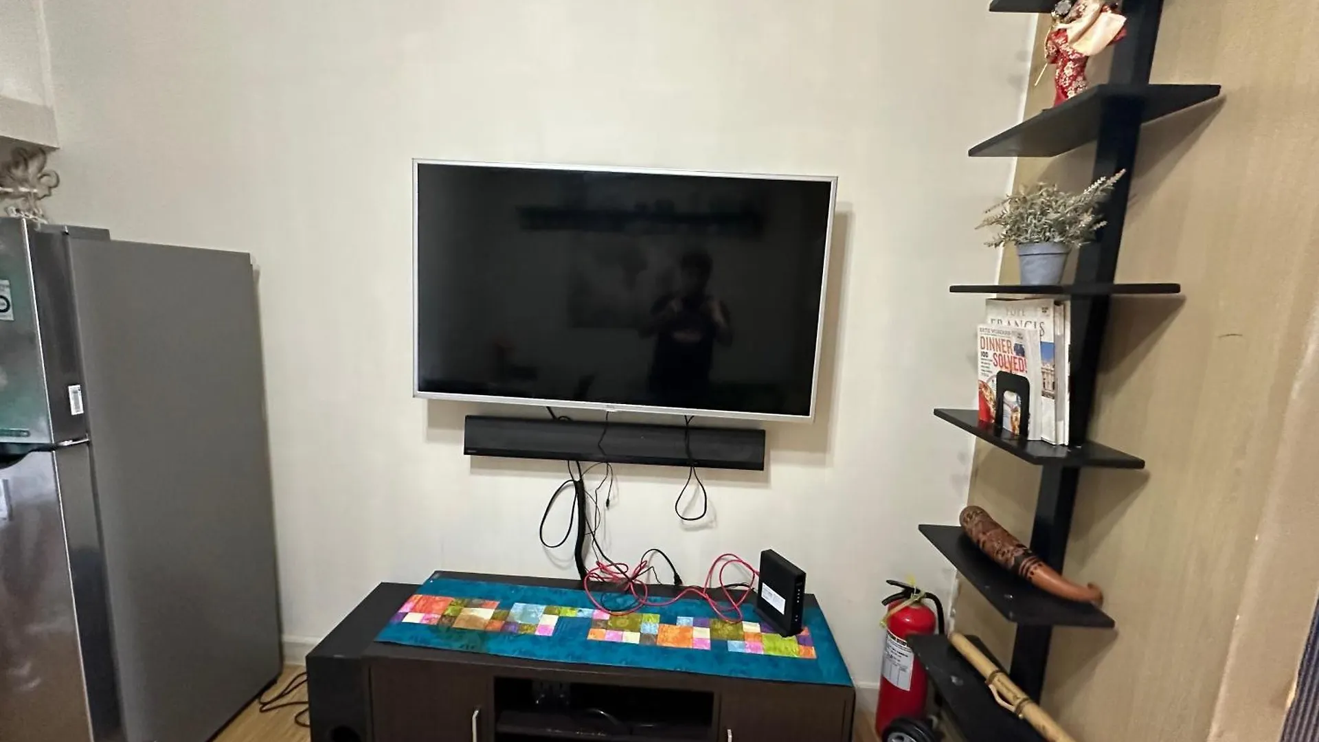 Taguig 1 Bedroom With Balcony Netflix Near Bgc Mc Kinley